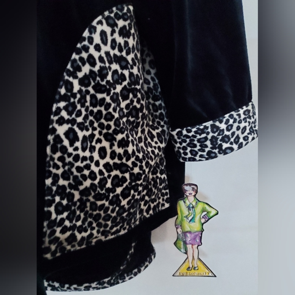 Skirt set by Personality - Picture 3 of 11